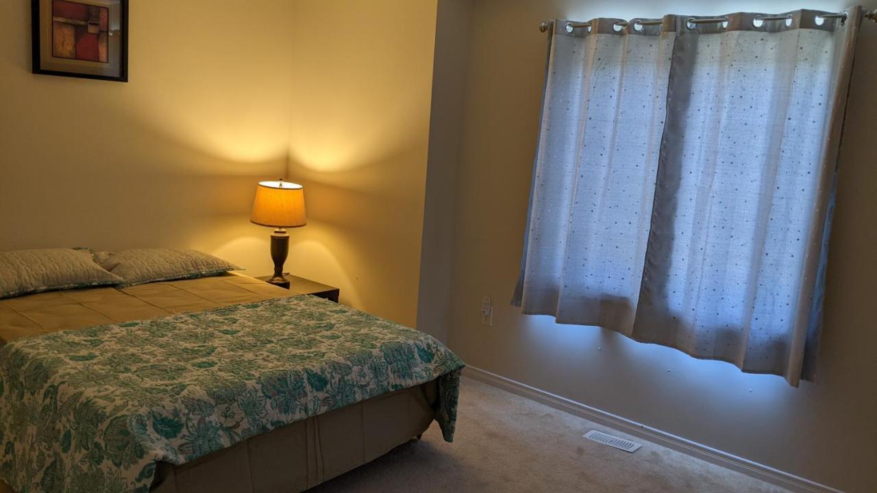 The Warm Welcome Suite Thorold Bagian luar foto
