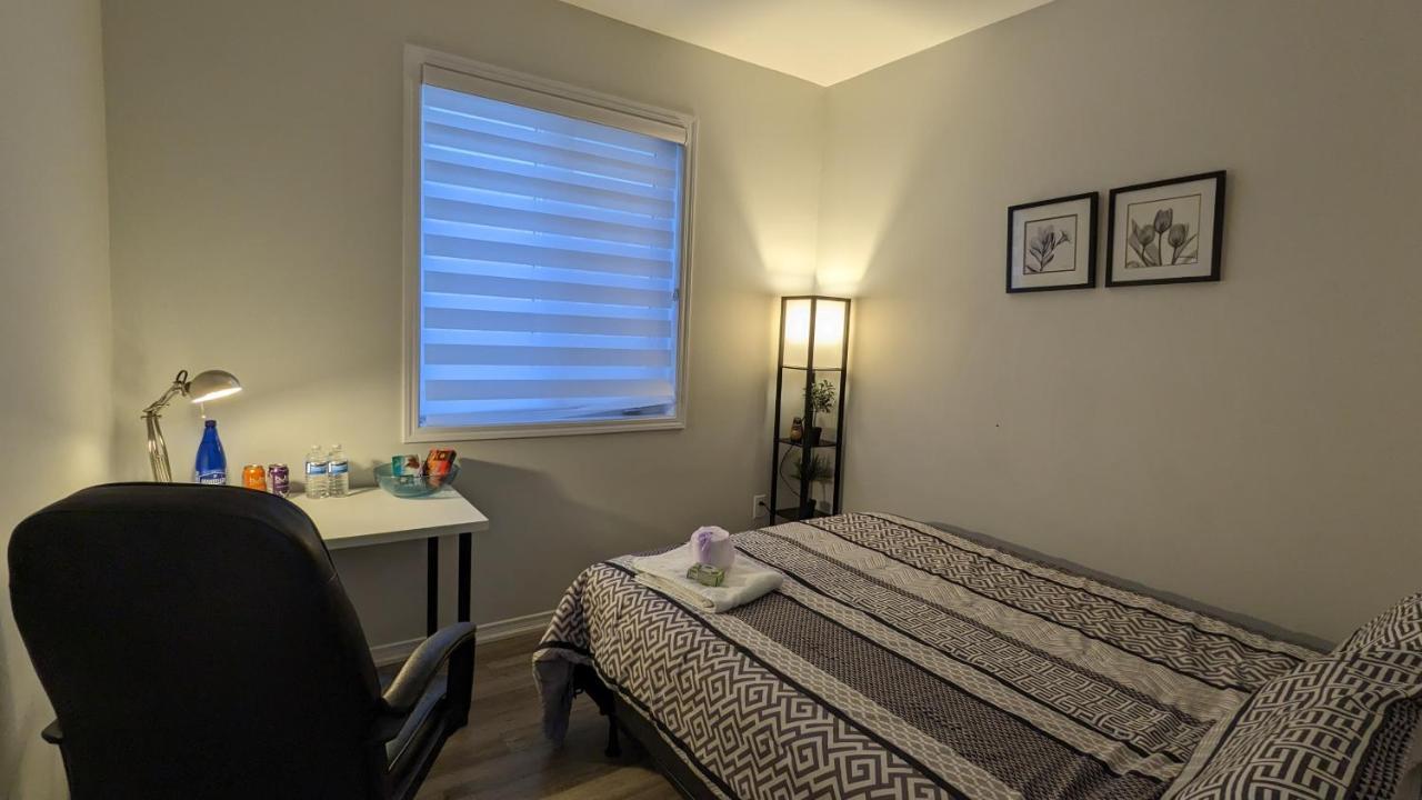 The Warm Welcome Suite Thorold Bagian luar foto